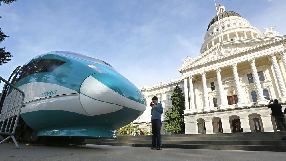 Ce train à grande vitesse pourrait être le premier à être entièrement alimenté par des énergies renouvelables