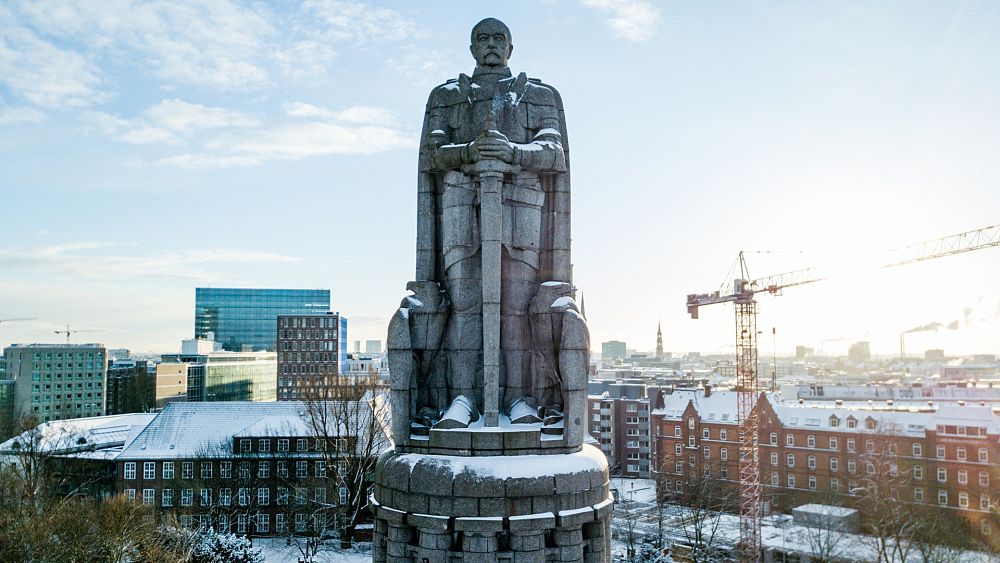Hambourg voulait "décoloniser" sa statue de Bismarck - Trouver une solution n'a pas été si simple