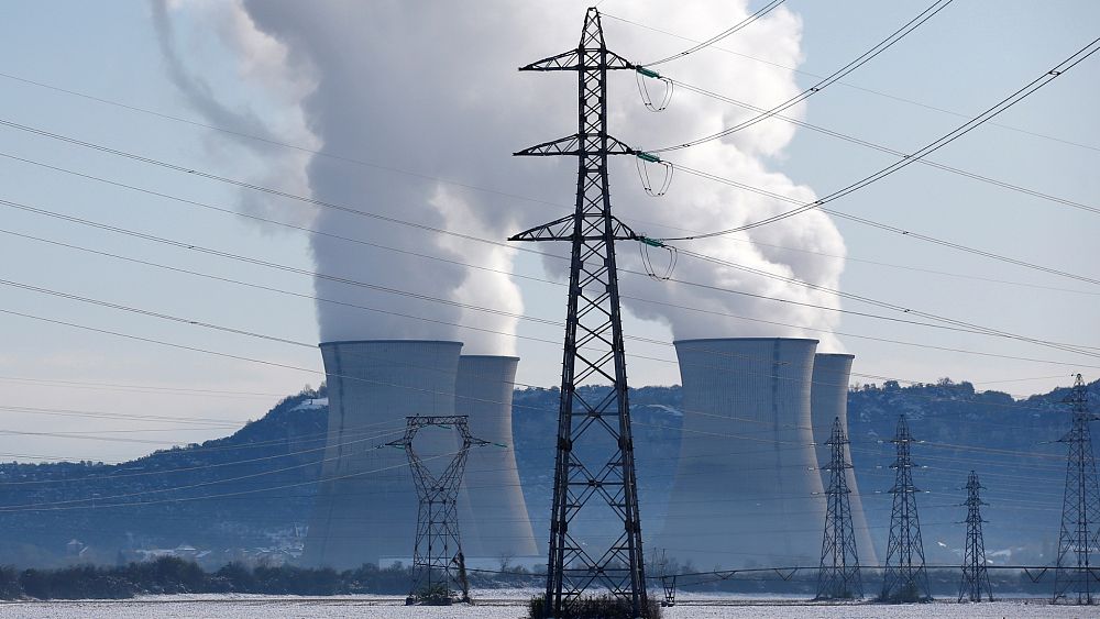 Les centrales nucléaires françaises vont limiter leur production d'énergie en raison des températures élevées des rivières