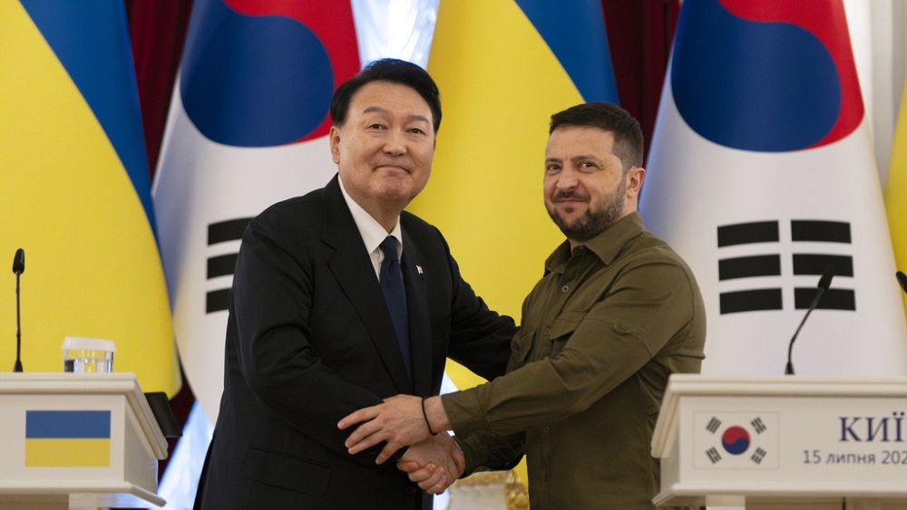 La Corée du Sud élargira son soutien à l'Ukraine alors que le président Yoon Suk Yeol effectue une visite surprise