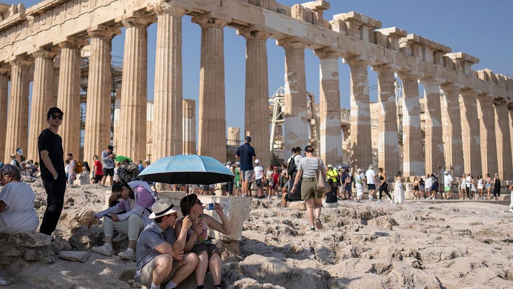 L'Acropole d'Athènes s'effondre sous la pression touristique.  Devriez-vous plutôt visiter des endroits plus calmes ?