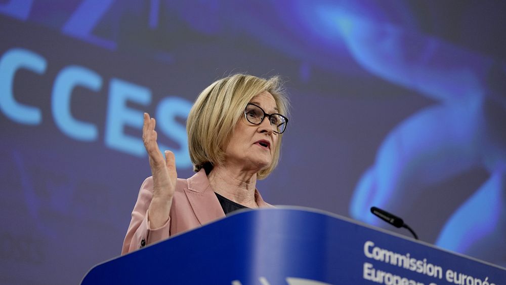 Les députés accusent le commissaire européen aux finances de tenter de limiter la transparence fiscale