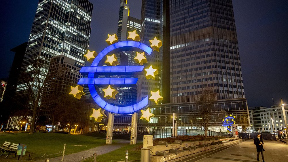 L'inflation dans la zone euro glisse à 5,5% mais de nouvelles hausses des taux directeurs sont prévues