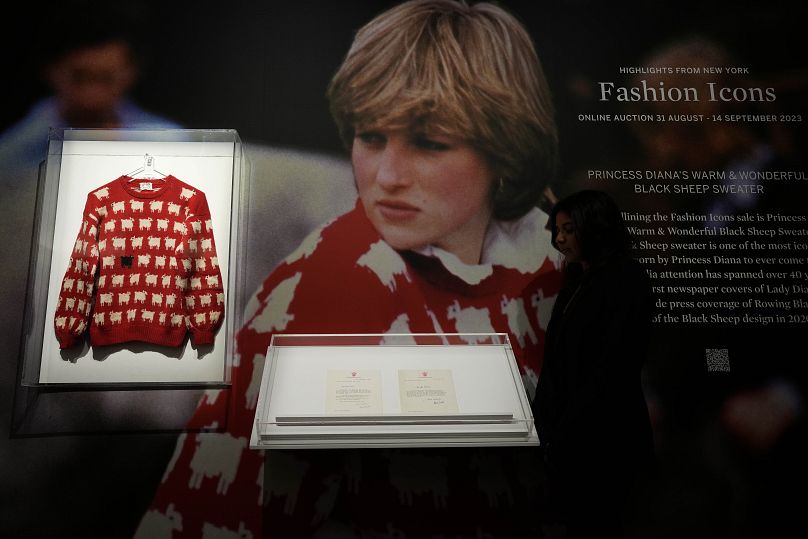 Pull Sweatshirt Princesse Diana - Motif Mouton Noir, Cadeau Collector Pour Fans