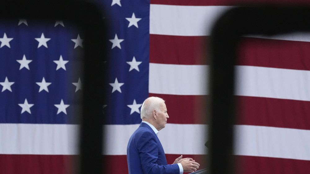 Biden publie un décret exécutif restreignant les investissements américains dans la technologie chinoise
