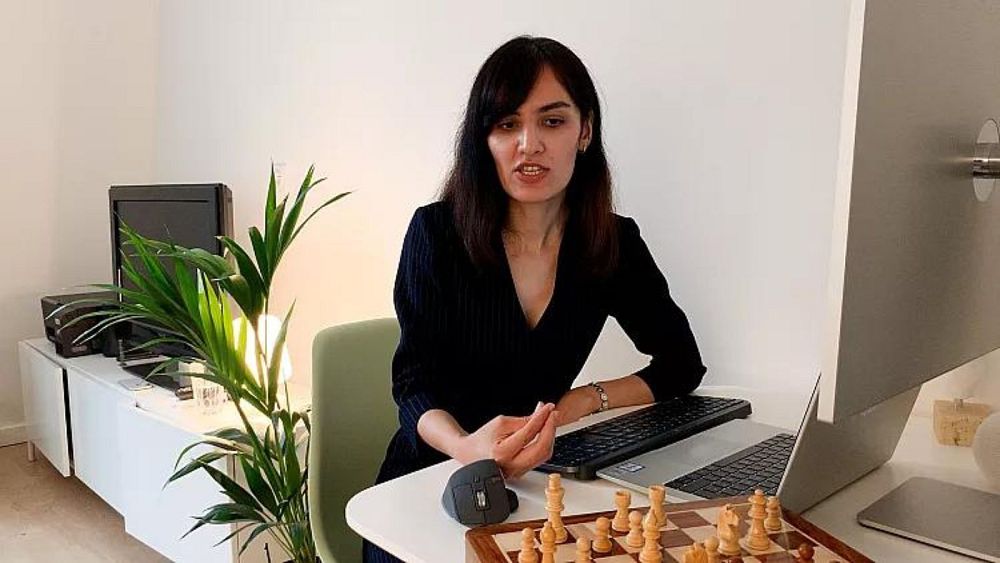 Le grand maître des échecs iranien Mitra Hejazipour : "Le régime ne peut plus arrêter ce mouvement"