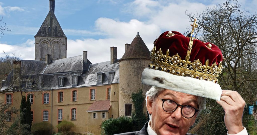 Château Breton !  Commissaire français a acheté un château
