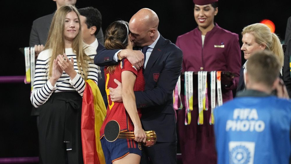 Dernières nouvelles.  Le chef du football espagnol, Luis Rubiales, déclare qu'il ne démissionnera pas après le baiser controversé de la Coupe du monde