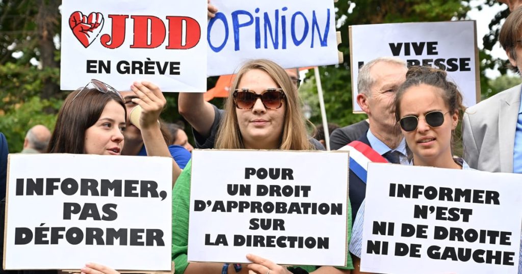 Le personnel d'un journal français met fin à la grève contre le nouveau rédacteur d'extrême droite