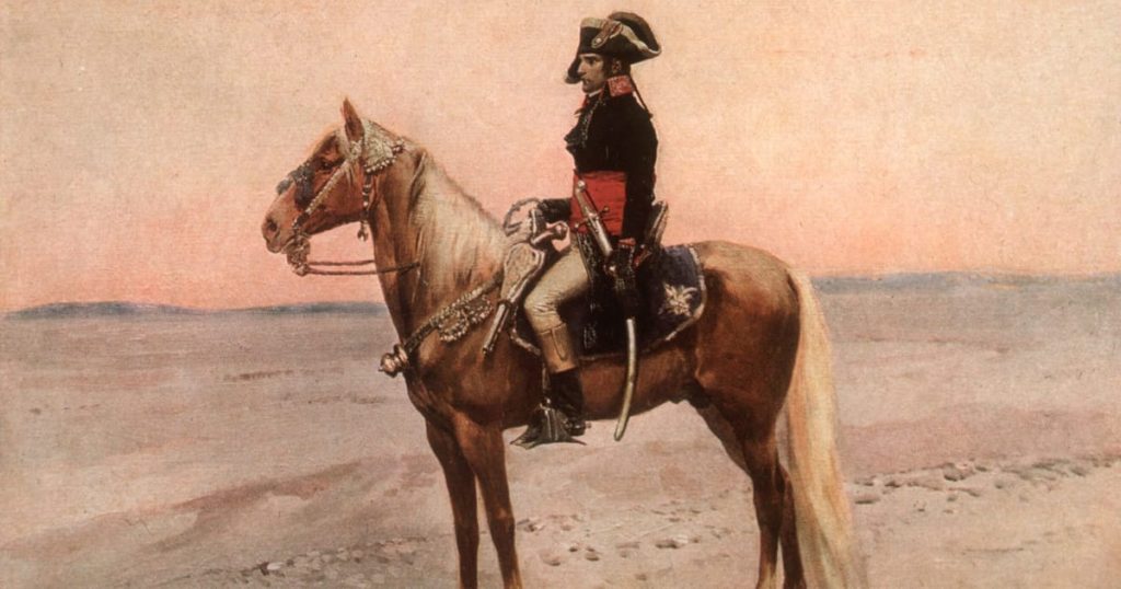 Le réalisateur britannique de "Napoléon" compare l'empereur français à Hitler, Staline