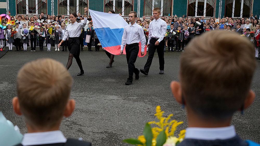 Les écoliers russes utiliseront des livres d'histoire actualisés à l'approche de la nouvelle année scolaire