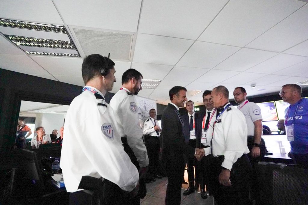 Le XV nous fait rêver.
Cette Coupe du Monde de Rugby que nous avons l’honneur d’organiser nous fait vibrer.
C’est aussi grâce à vous toutes et tous qui veillez à son succès.