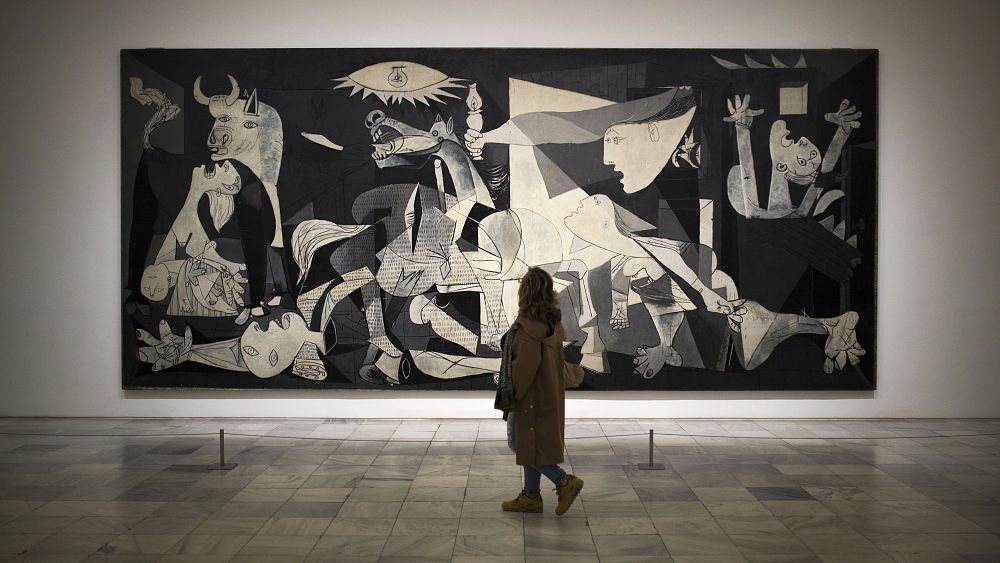 Le musée Reina Sofia lève l'interdiction de photographier Guernica de Picasso, qui dure depuis des décennies