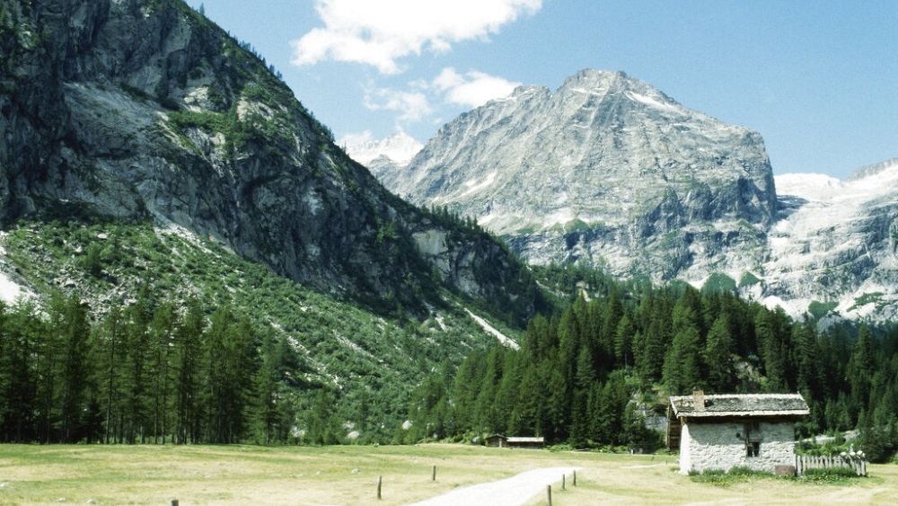 Les scientifiques affirment que le glacier Adamello dans les Alpes italiennes disparaîtra au cours des 50 prochaines années