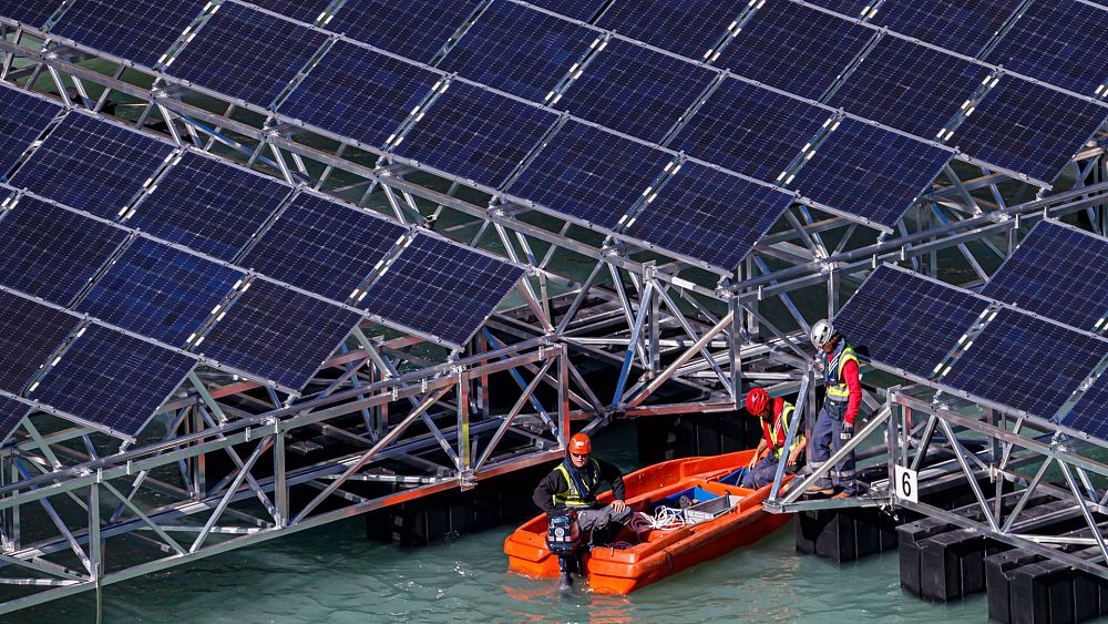 Offensive solaire : les électeurs suisses rejettent les projets de parcs solaires géants dans les Alpes préservées