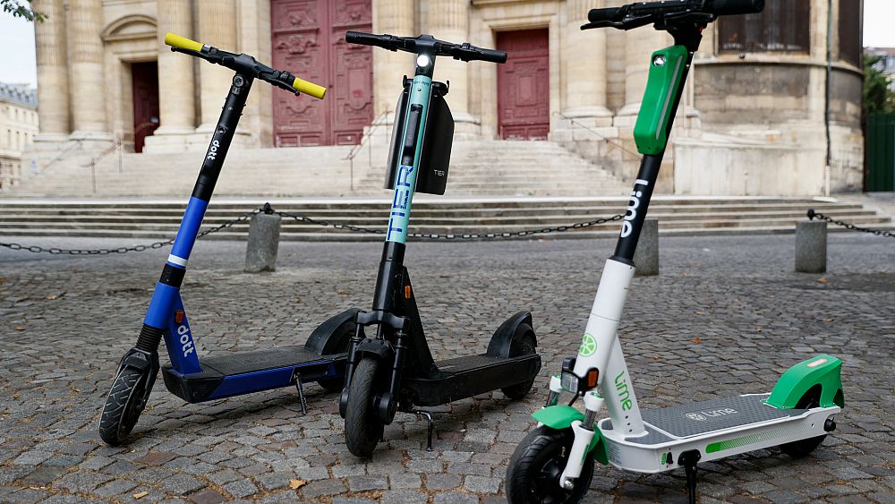 Paris est officiellement la première ville d'Europe à interdire les trottinettes électriques.  Quelles sont les règles dans les autres pays ?