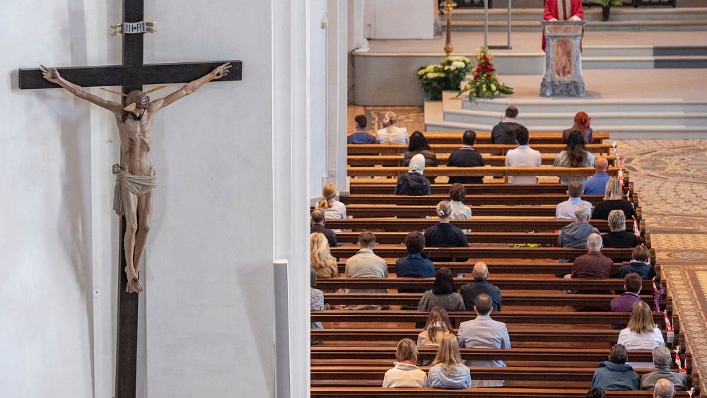 Une étude révèle 1000 cas d'abus sexuels dans l'Église catholique suisse