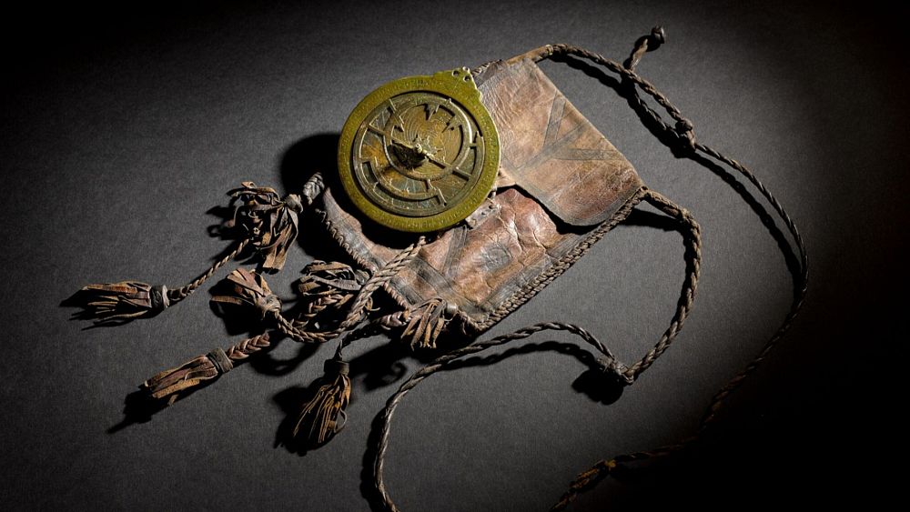 Un astrolabe en bronze vieux de 1 000 ans devrait rapporter des millions aux enchères Sotheby's