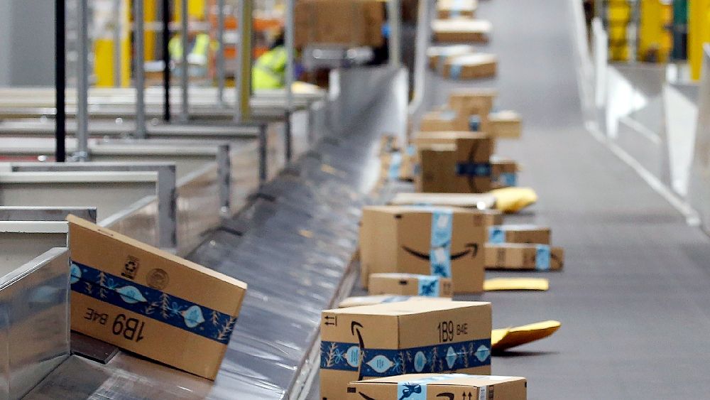 Amazon commence à tester un nouveau robot capable de soulever des articles dans les entrepôts