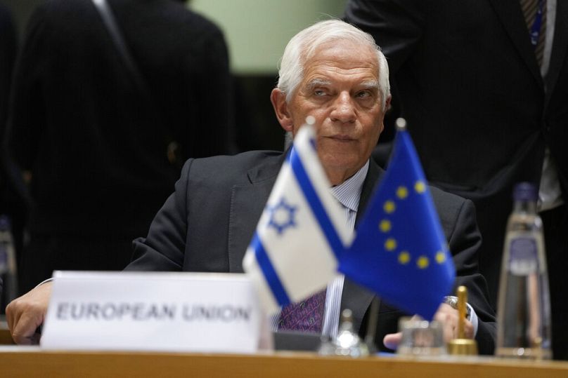 Le chef de la politique étrangère de l'Union européenne, Josep Borrell, attend le début d'une réunion du Conseil d'association UE-Israël au bâtiment du Conseil de l'UE à Bruxelles, en octobre 2022.