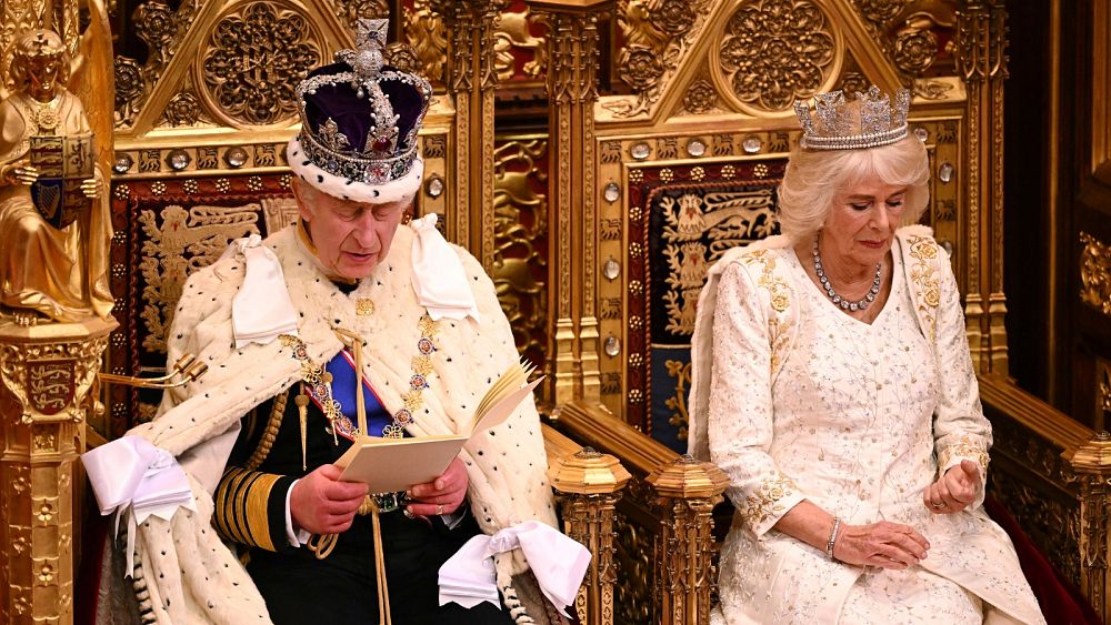 Discours du Roi : Charles expose le programme du gouvernement au Parlement