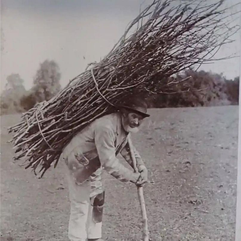 La photographie d'un chaumier du 19e siècle découvert par Brian Edwards.