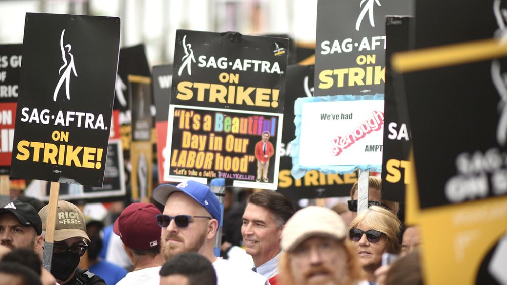 La grève des acteurs hollywoodiens prend fin alors que la SAG-AFTRA et les studios parviennent à un accord de principe