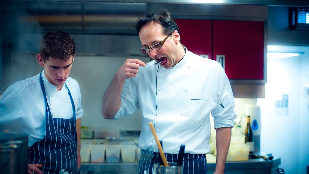 « Nous sommes sérieusement français et totalement tournés vers l'avenir » : le chef étoilé Michelin devient végétalien de la gastronomie