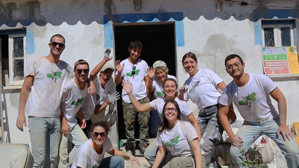 Reconstruire en mieux : rencontrez les bénévoles qui transforment les communautés à travers le Portugal