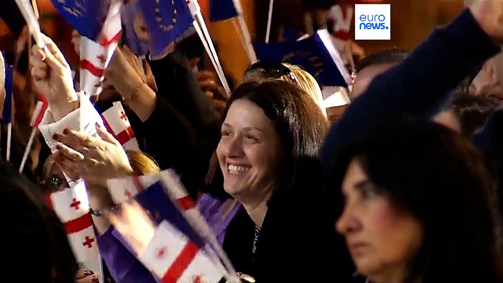 Célébrations à Tbilissi alors que la Géorgie fait le premier pas vers l'adhésion à l'UE