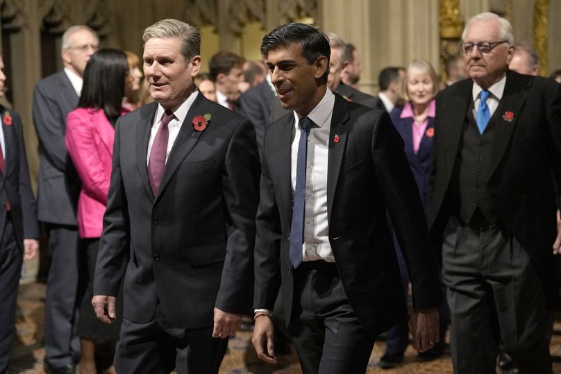 Le Premier ministre britannique Rishi Sunk, à droite, et le chef du Parti travailliste Keir Starmer lors du discours du roi au Parlement, le 7 novembre 2023.