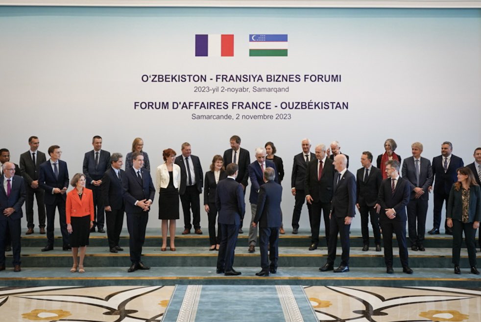 À Samarcande, accompagné par de nombreuses entreprises françaises, je suis venu témoigner du potentiel de coopération entre nos pays.
Nos relations économiques avec l’Ouzbékistan connaissent un véritable essor. Aujourd’hui nous les ancrons dans le temps.