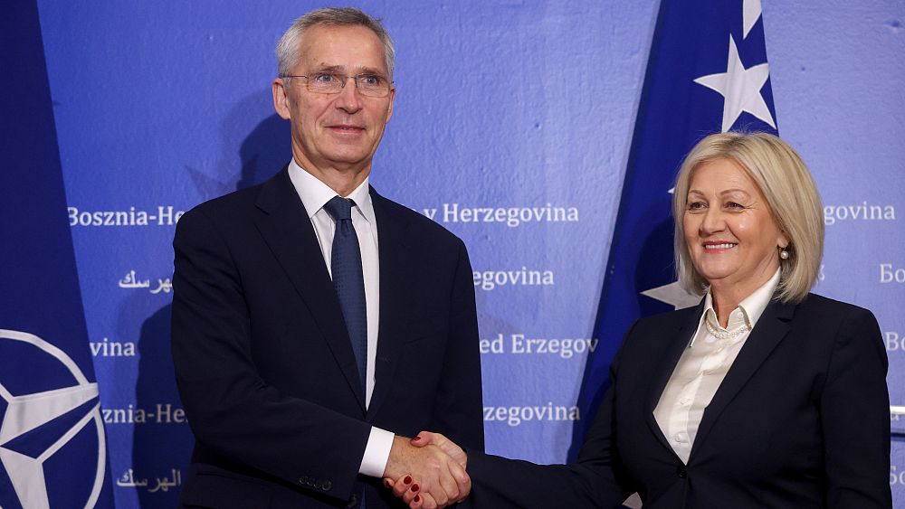 Le chef de l'OTAN s'engage en faveur de l'intégrité territoriale de la Bosnie et condamne l'influence « malveillante » de la Russie