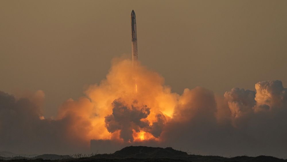 SpaceX lance sa nouvelle fusée géante mais deux explosions mettent fin au deuxième vol d'essai