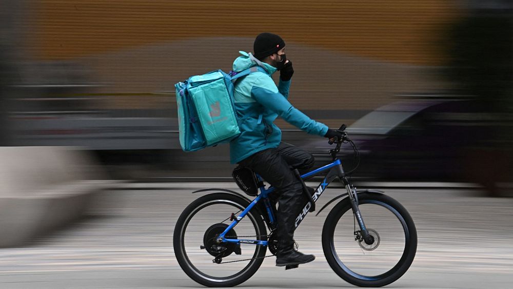 Uber et Deliveroo pourraient bientôt coûter plus cher : êtes-vous prêt à payer ?