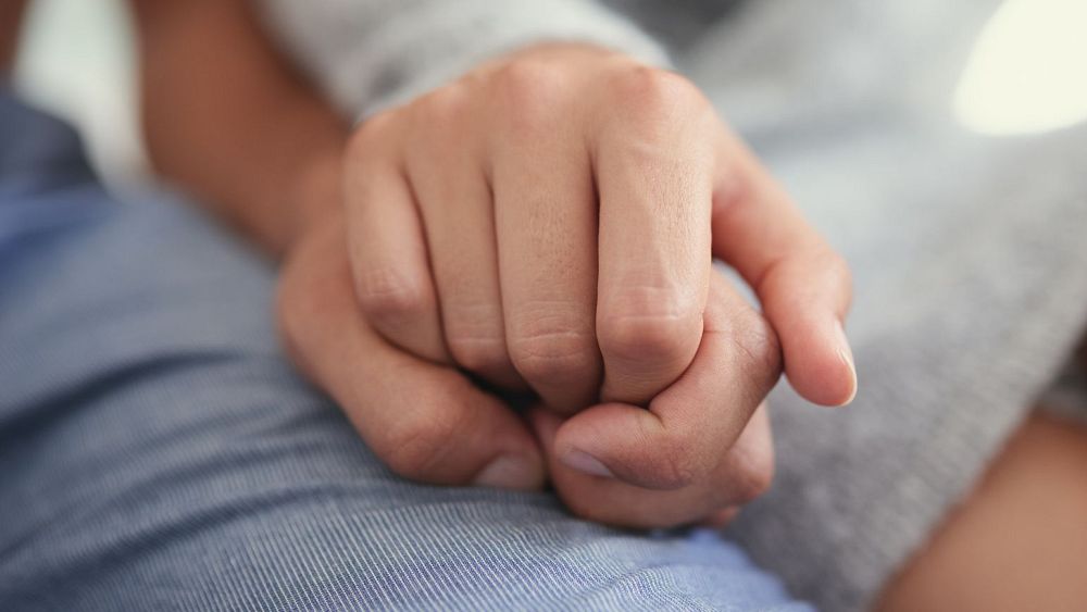 L'angoisse grandit face à « l'interdiction effective » faite à la plupart des citoyens britanniques d'épouser des ressortissants étrangers