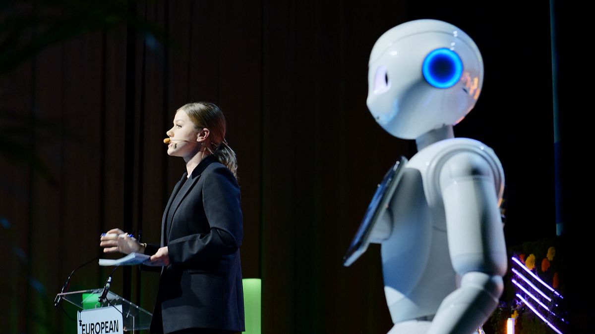 Automation, algorithms and the need to adapt: How AI is reshaping the world of work