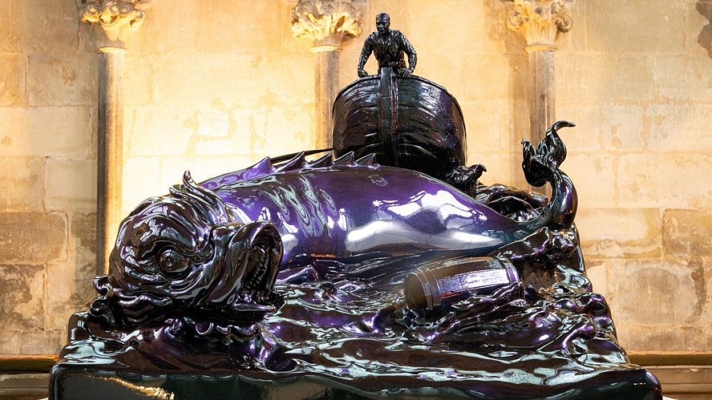 L'artiste Shezad Dawood explore la migration et le changement climatique à la cathédrale de Salisbury