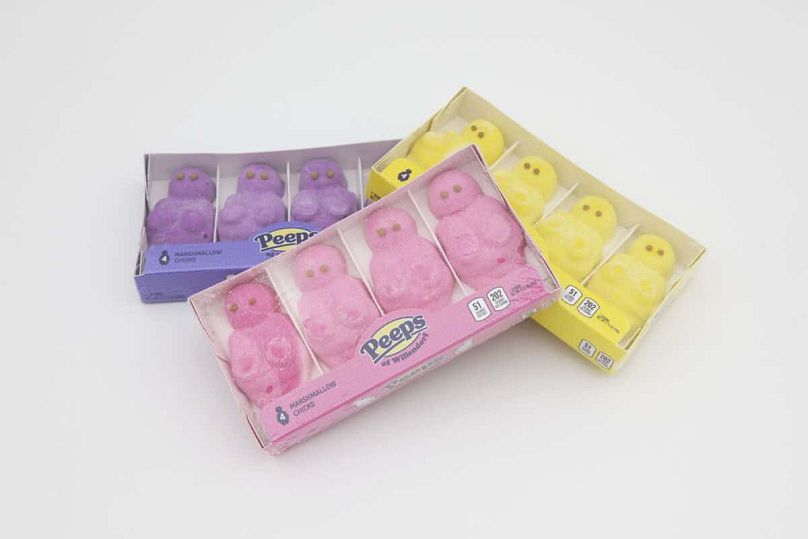 MSCHF Peeps of Willendorf, 2022 Sirop de glucose, sucre, amidon de maïs, dextrose, eau, gélatine, acide citrique, acide dl-malique, citrate de sodium, arômes alimentaires, colorants alimentaires