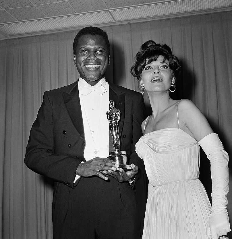 Sidney Poitier a été nommé meilleur acteur de l'année 1964 pour son rôle dans 