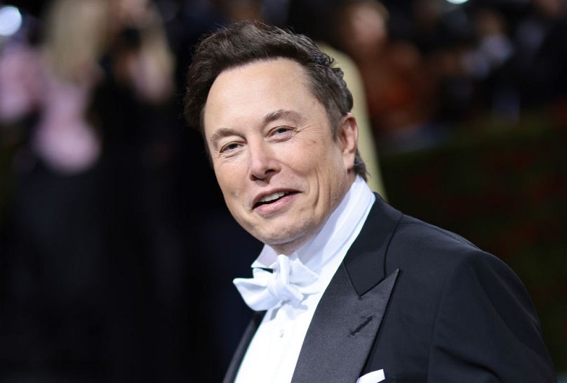 Elon Musk assiste à la célébration du Met Gala 2022 