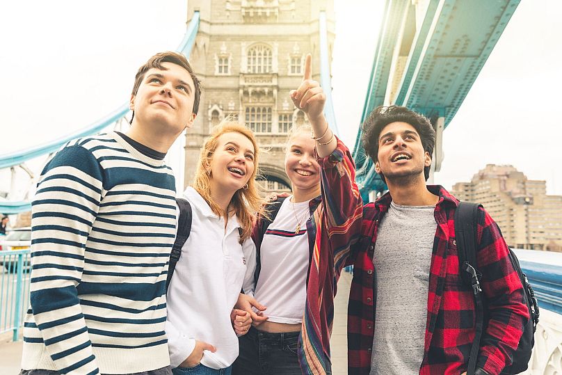 Étudiants à Tower Bridge