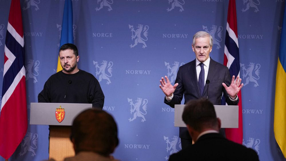 Le président ukrainien Zelensky exhorte les dirigeants européens à débloquer l'aide lors de sa visite à Oslo