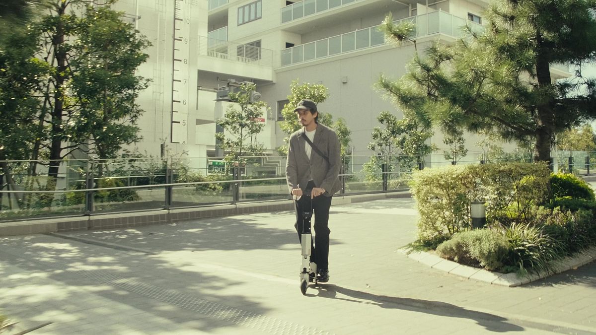 This e-scooter is so small that you can fit into your carry-on when you travel