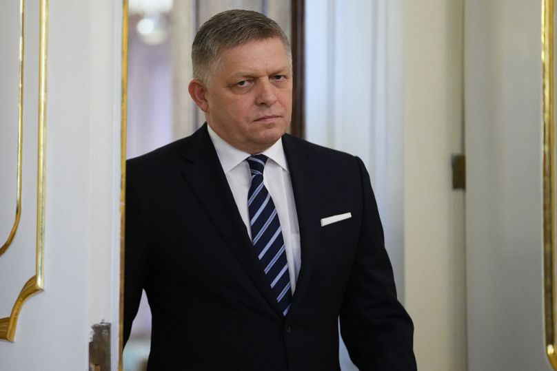 Le nouveau Premier ministre slovaque, Robert Fico, arrive pour une cérémonie d'investiture au palais présidentiel de Bratislava, en novembre 2023.