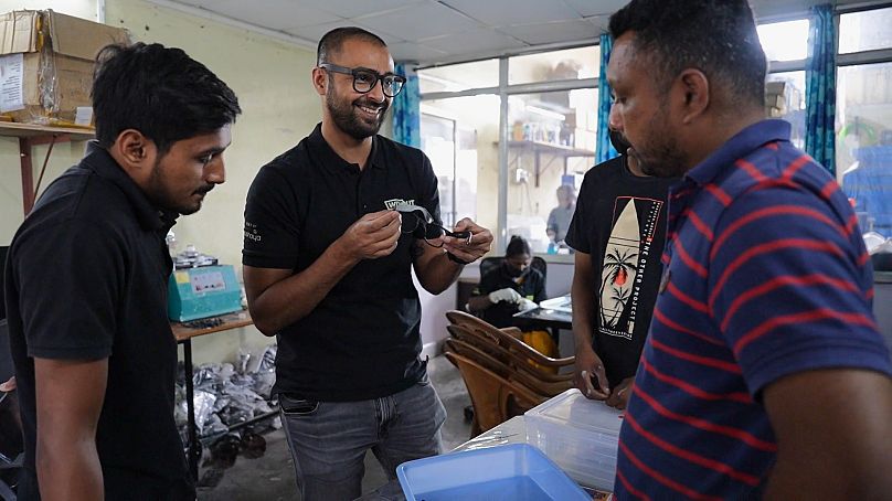 Anish espère vendre les matériaux extraits à de grandes entreprises dans des domaines autres que les lunettes de soleil