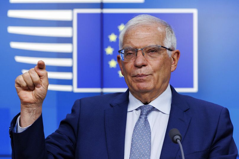 Le chef de la politique étrangère de l'UE, Josep Borrell, s'adresse à la presse à propos du Global Gateway à Bruxelles, en mai 2022.
