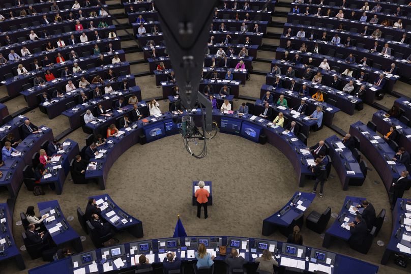 La présidente de la Commission européenne, Ursula von der Leyen, prononce son discours annuel sur l'état de l'UE au Parlement européen à Strasbourg, en septembre 2023.