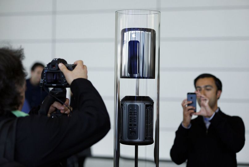 Le nouveau Mac Pro est présenté en avant-première lors de la conférence mondiale des développeurs Apple le lundi 10 juin 2013 à San Francisco.