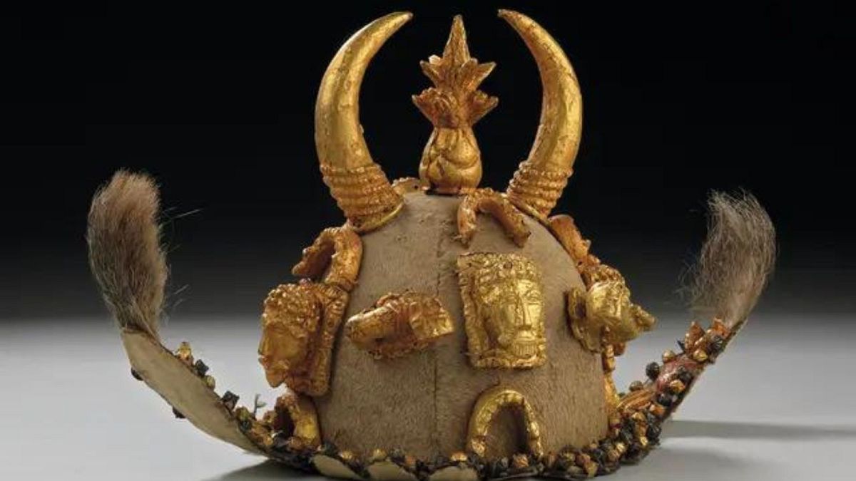 The UK is returning a selection of Asante Gold looted from Ghana over 100 years ago in a historic loan deal.